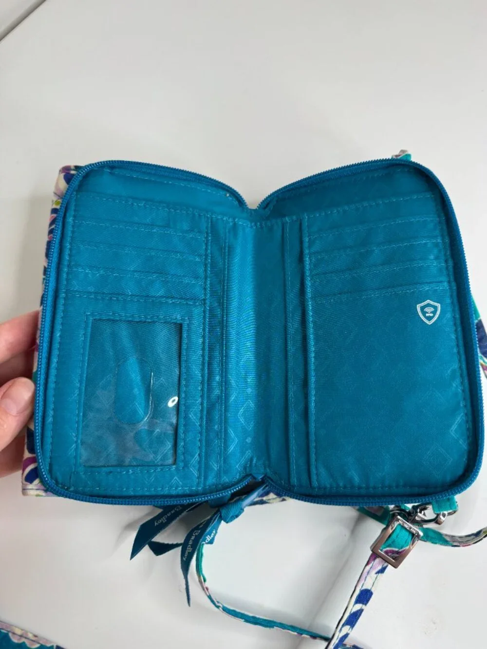 Vera Bradley Crossbody Wallet 24375-N11, 5120004513, 200254 Removable Strap Quil